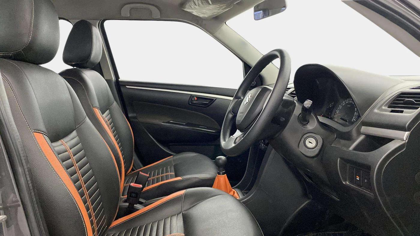 2017 Maruti Swift LXI (O), Petrol, Manual, 60,074 km, Right Side Front Door Cabin
