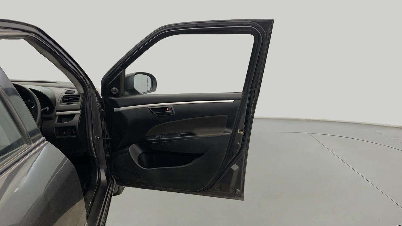 2017 Maruti Swift LXI (O), Petrol, Manual, 60,074 km, RHS Front Door