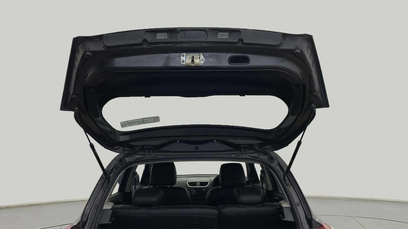 2017 Maruti Swift LXI (O), Petrol, Manual, 60,074 km, Boot Door Open