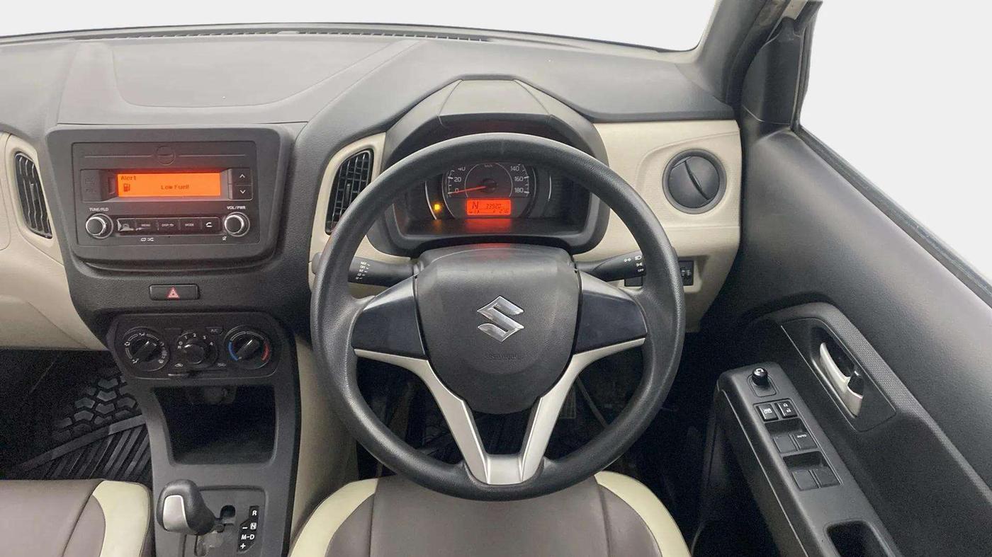 2019 Maruti New Wagon-R VXI 1.0 AMT, Petrol, Automatic, 33,926 km, Steering Wheel Close Up