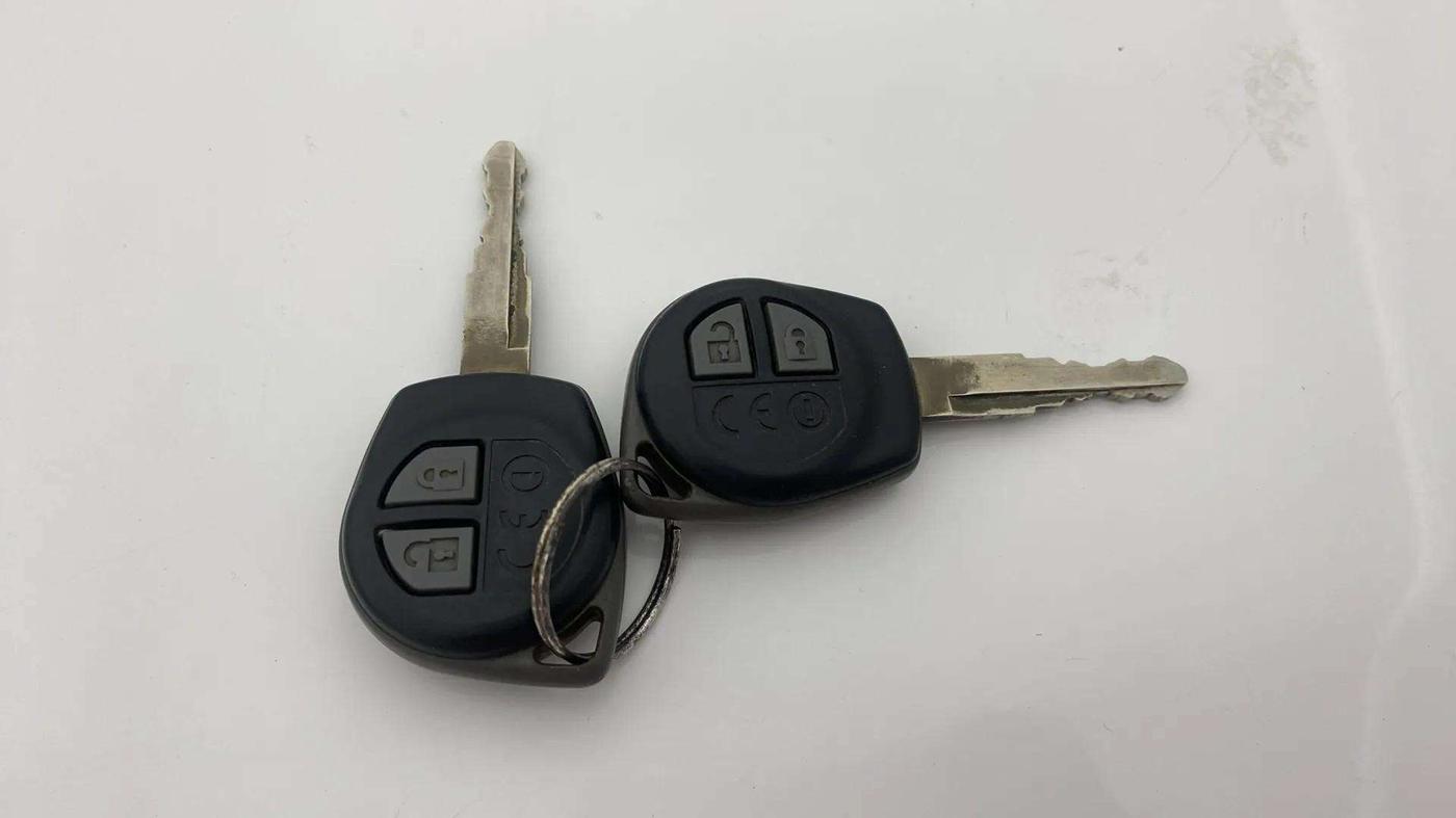 2019 Maruti New Wagon-R VXI 1.0 AMT, Petrol, Automatic, 33,926 km, Key Close Up