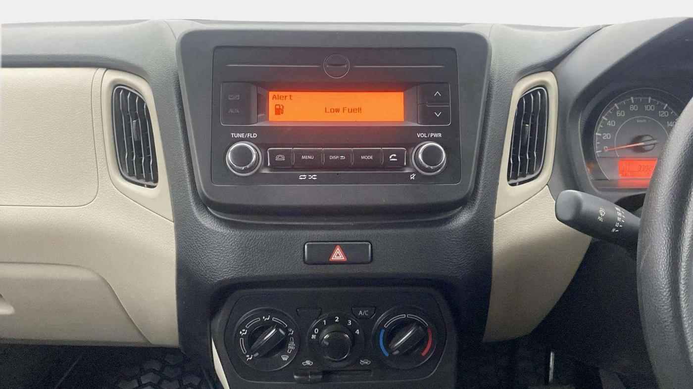2019 Maruti New Wagon-R VXI 1.0 AMT, Petrol, Automatic, 33,926 km, Air Conditioner