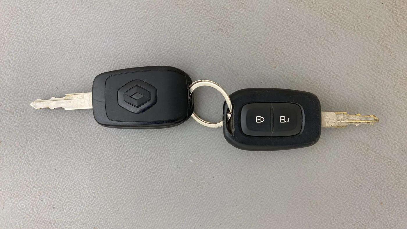 2022 Renault Kwid RXT 1.0 AMT, Petrol, Automatic, 10,316 km, Key Close Up