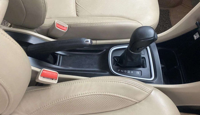 2018 Maruti Ciaz ALPHA  AT 1.5 SHVS PETROL, CNG, Automatic, 81,085 km, Gear Lever