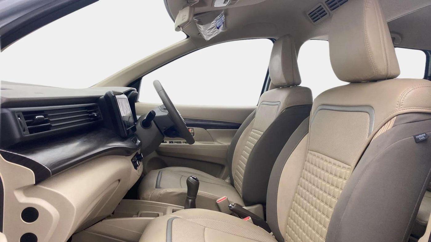 2022 Maruti Ertiga ZXI+ SHVS, Petrol, Manual, 28,734 km, Right Side Front Door Cabin