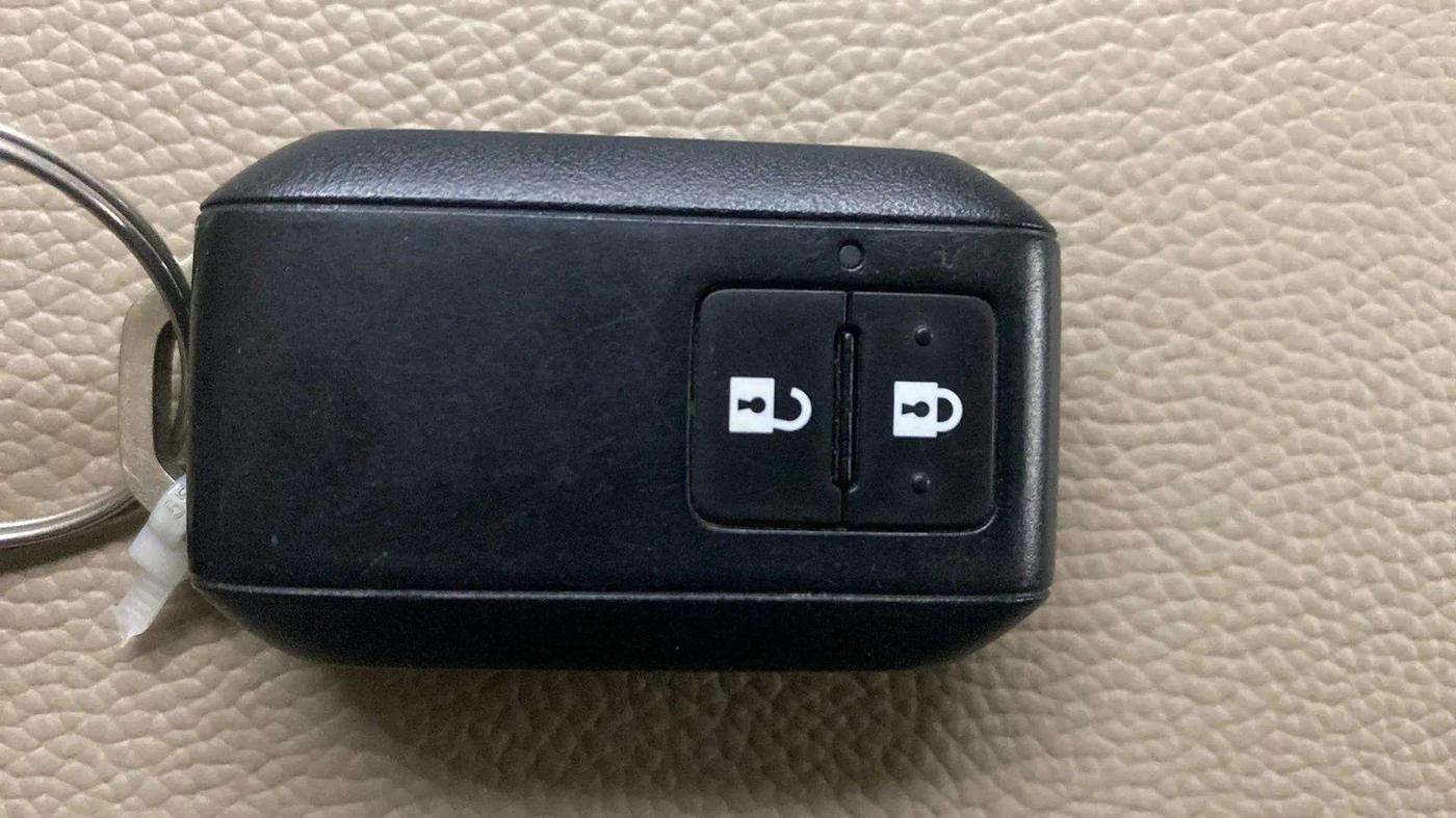 2022 Maruti Ertiga ZXI+ SHVS, Petrol, Manual, 28,734 km, Key Close Up