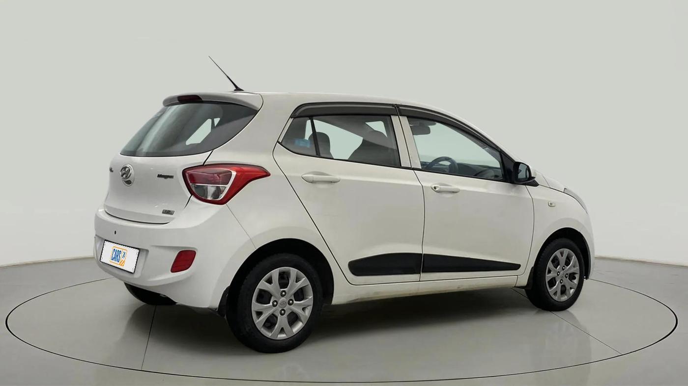 2016 Hyundai Grand i10 MAGNA 1.2 KAPPA VTVT, Petrol, Manual, 97,453 km, Right Back Diagonal