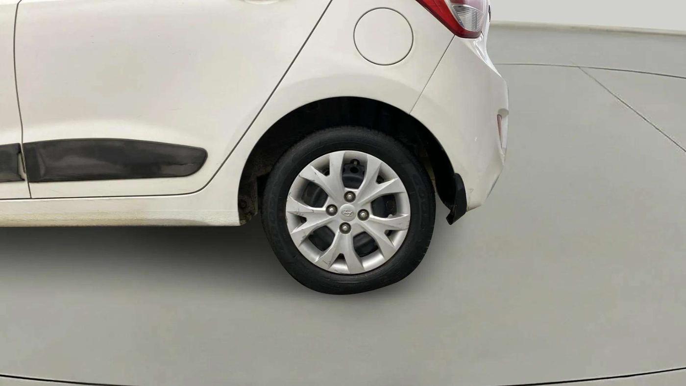 2016 Hyundai Grand i10 MAGNA 1.2 KAPPA VTVT, Petrol, Manual, 97,453 km, Left Rear Wheel