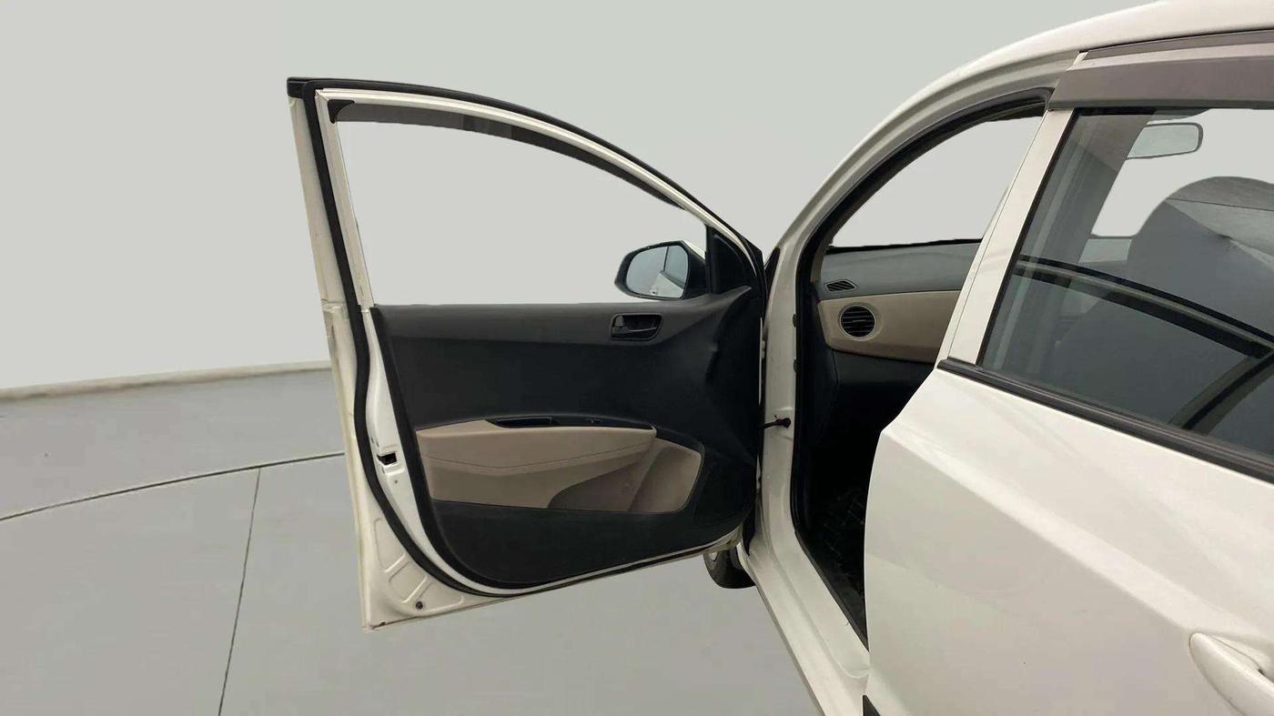 2016 Hyundai Grand i10 MAGNA 1.2 KAPPA VTVT, Petrol, Manual, 97,453 km, LHS Front Door