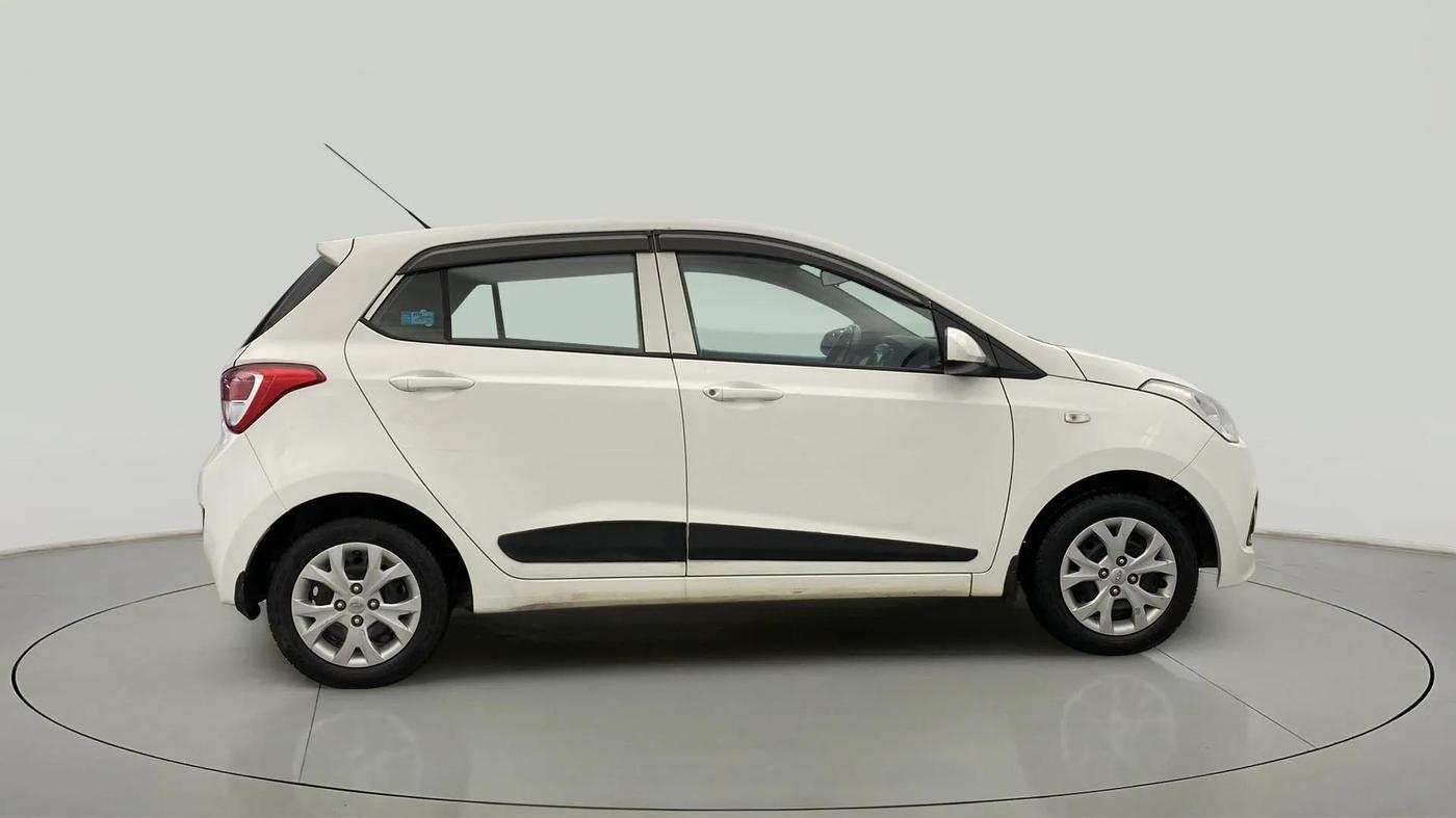 2016 Hyundai Grand i10 MAGNA 1.2 KAPPA VTVT, Petrol, Manual, 97,453 km, Right Side View