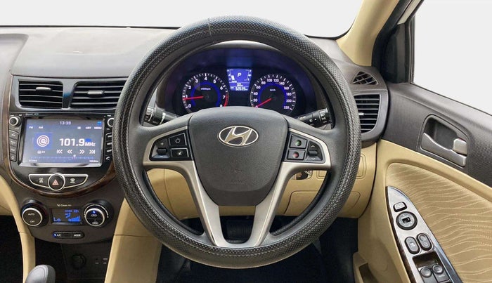 2017 Hyundai Verna 1.6 VTVT SX AT, Petrol, Automatic, 52,617 km, Steering Wheel Close Up