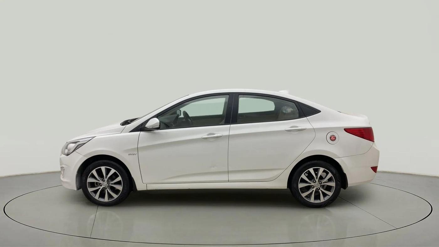 2017 Hyundai Verna 1.6 VTVT SX AT, Petrol, Automatic, 52,617 km, Left Side