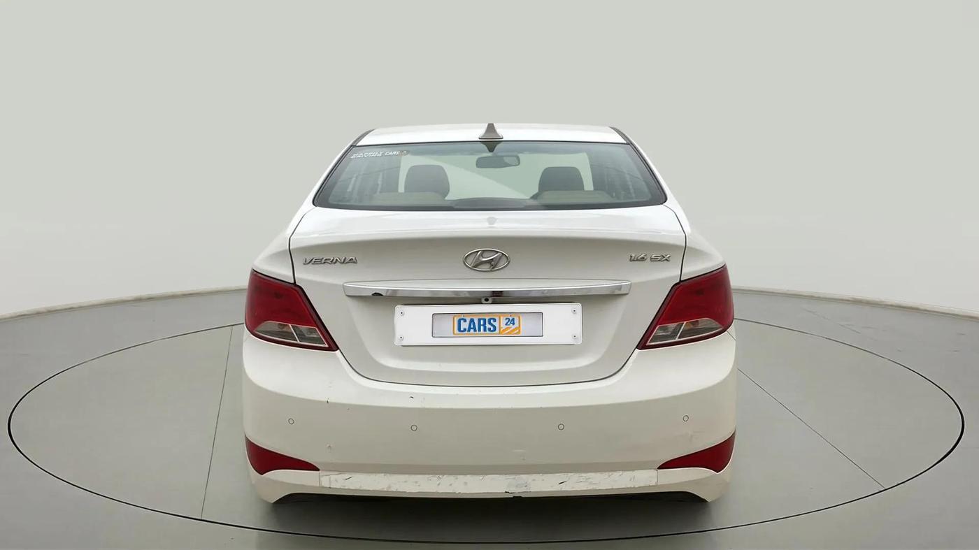 2017 Hyundai Verna 1.6 VTVT SX AT, Petrol, Automatic, 52,617 km, Back/Rear