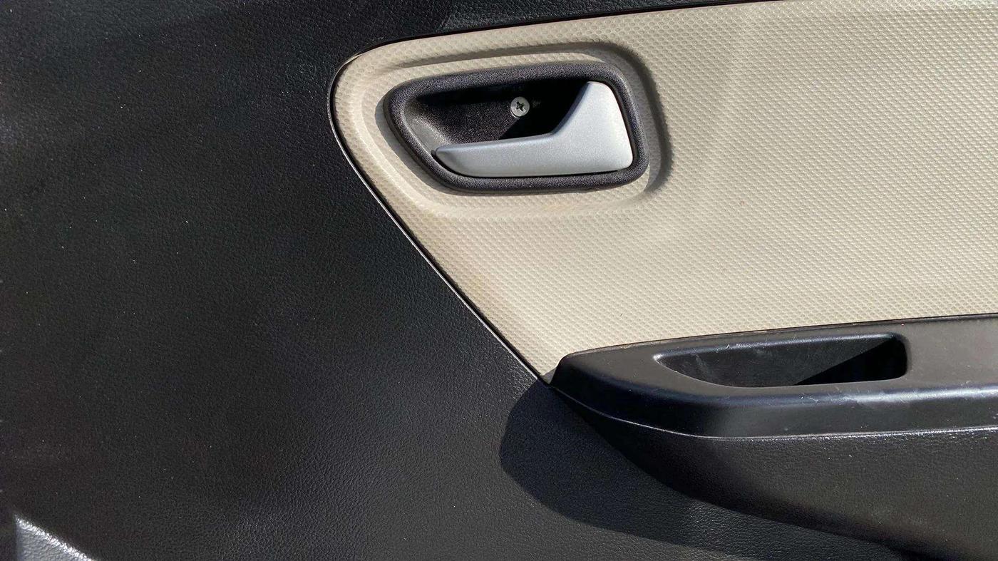 2020 Maruti Alto LXI, Petrol, Manual, 21,235 km, Driver Side Door Panels Control