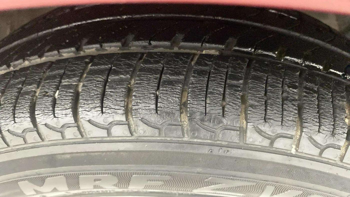 2019 Hyundai NEW SANTRO SPORTZ AMT, Petrol, Automatic, 40,743 km, Right Front Tyre Tread