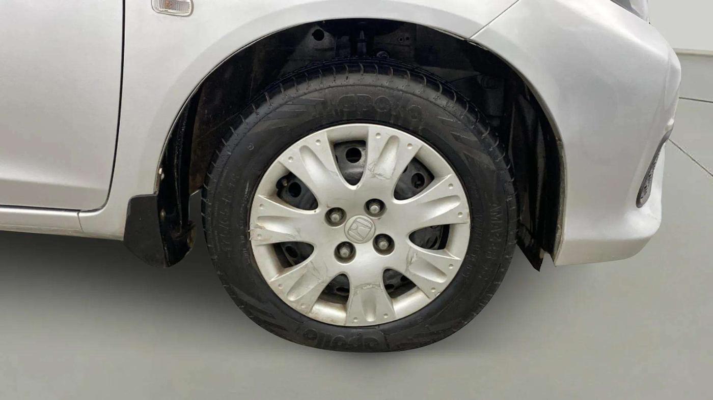2017 Honda Amaze 1.2L I-VTEC S, Petrol, Manual, 37,618 km, Right Front Wheel