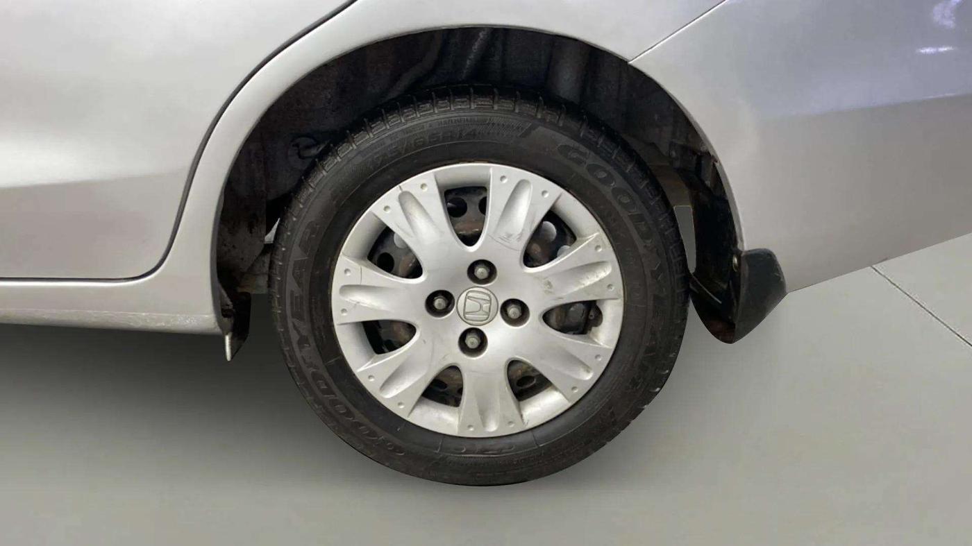 2017 Honda Amaze 1.2L I-VTEC S, Petrol, Manual, 37,618 km, Left Rear Wheel