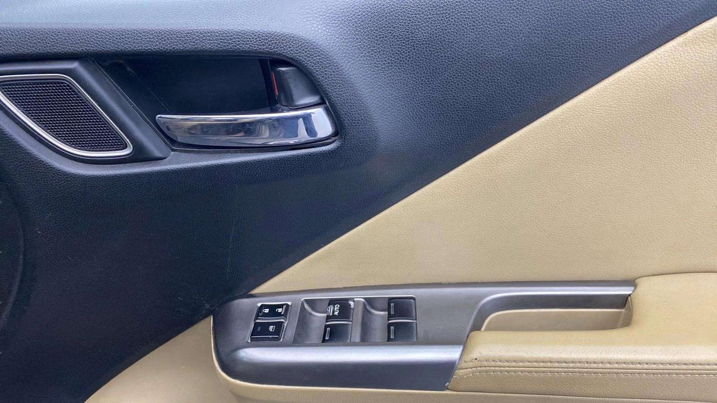 2018 Honda City 1.5L I-VTEC ZX CVT, Petrol, Automatic, 60,628 km, Driver Side Door Panels Control