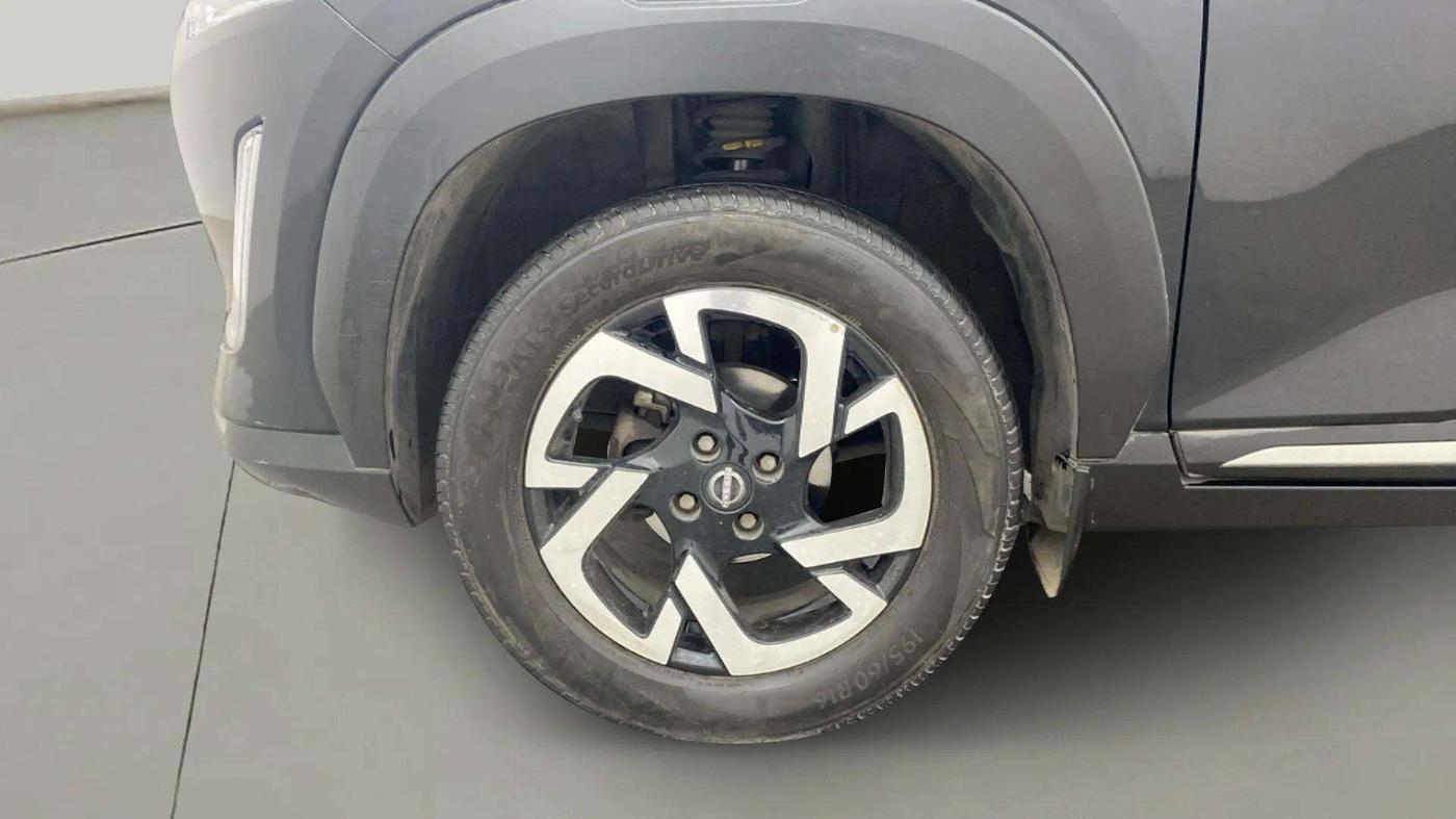 2021 Nissan MAGNITE XV PREMIUM, Petrol, Manual, 26,165 km, Left Front Wheel