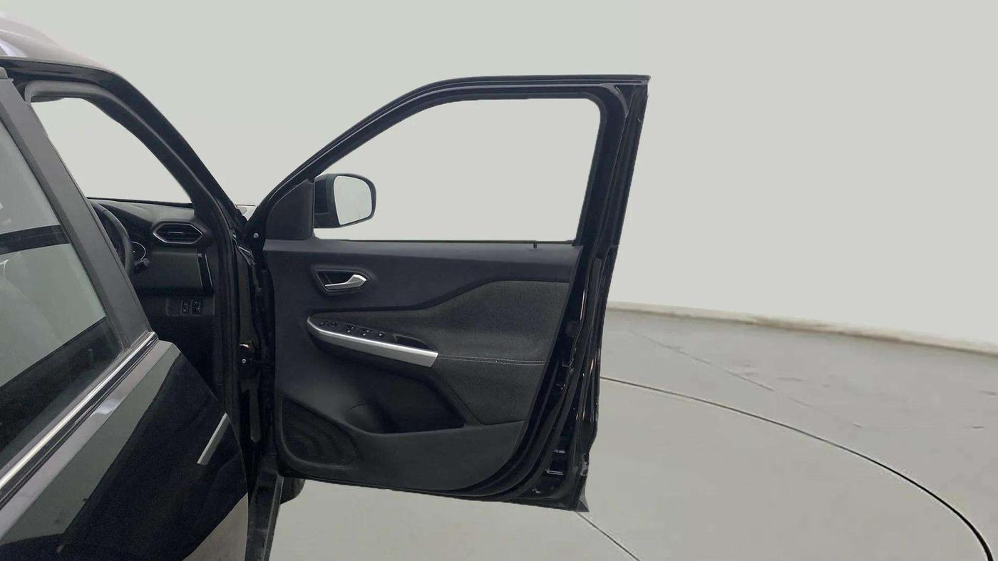 2021 Nissan MAGNITE XV PREMIUM, Petrol, Manual, 26,165 km, RHS Front Door