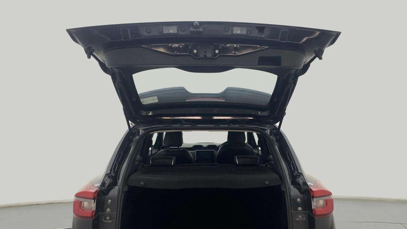 2021 Nissan MAGNITE XV PREMIUM, Petrol, Manual, 26,165 km, Boot Door Open