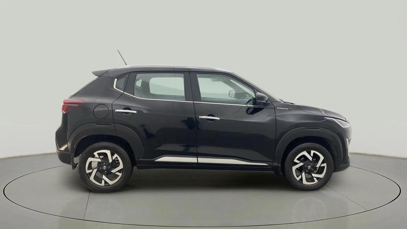 2021 Nissan MAGNITE XV PREMIUM, Petrol, Manual, 26,165 km, Right Side View