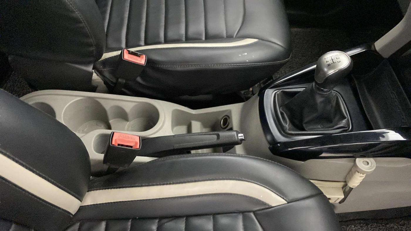 2017 Ford Ecosport TITANIUM 1.5L PETROL, Petrol, Manual, 82,797 km, Gear Lever