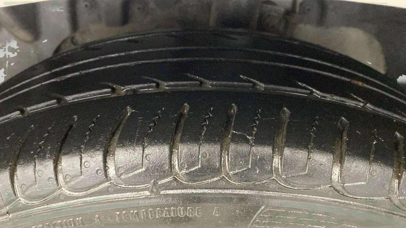2017 Ford Ecosport TITANIUM 1.5L PETROL, Petrol, Manual, 82,797 km, Left Front Tyre Tread