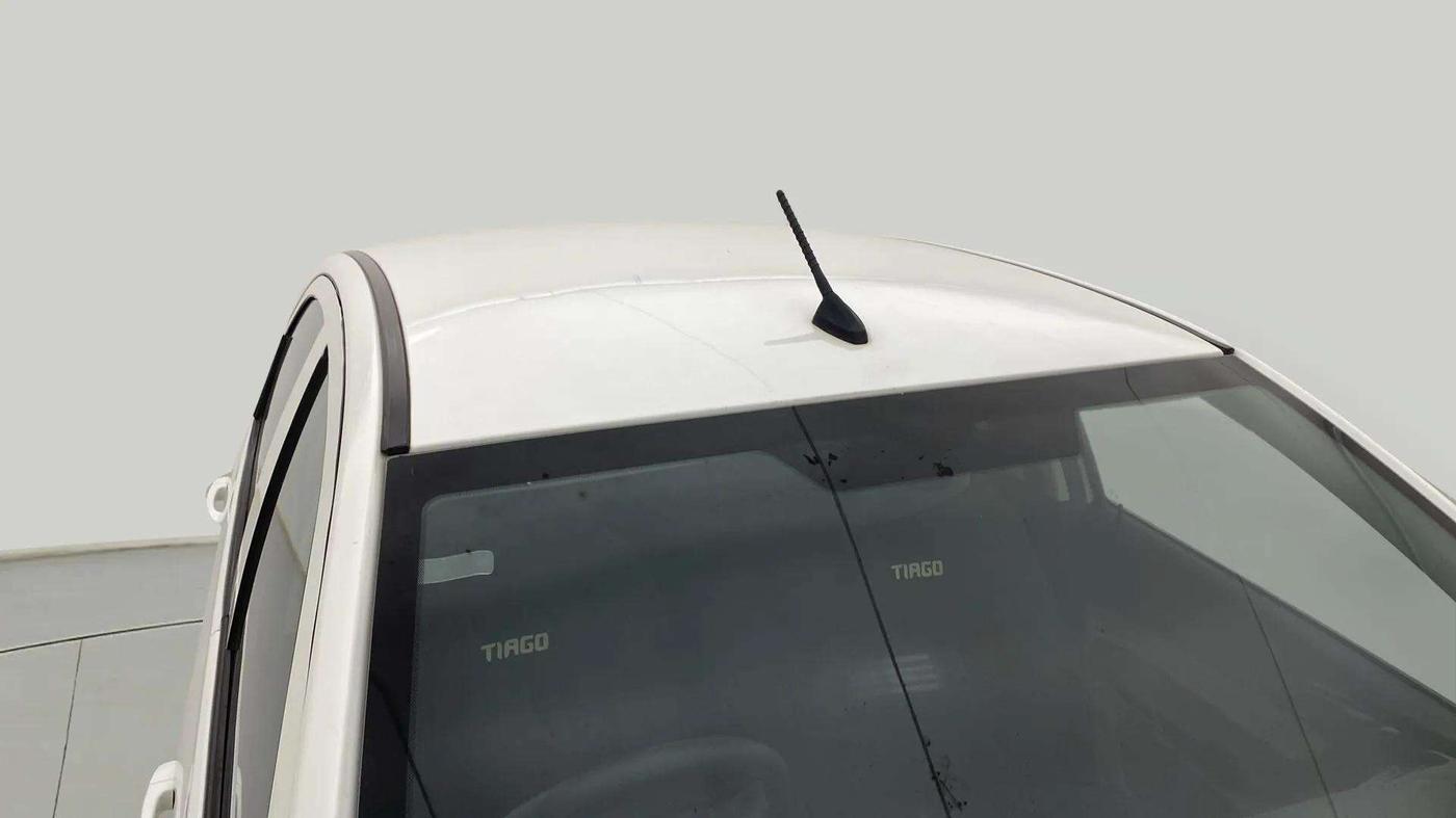 2018 Tata Tiago XT PETROL, Petrol, Manual, 38,365 km, Roof