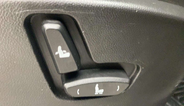 2019 MG HECTOR SMART 2.0 DIESEL, Diesel, Manual, 96,960 km, Driver Side Adjustment Panel