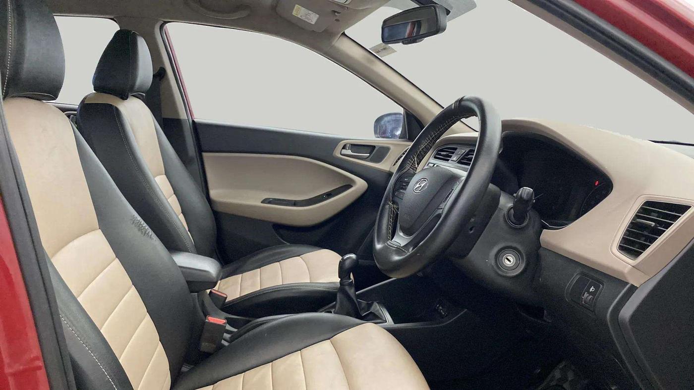 2016 Hyundai Elite i20 SPORTZ 1.2, Petrol, Manual, 44,927 km, Right Side Front Door Cabin