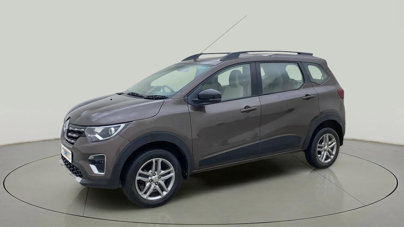 2022 Renault TRIBER RXZ AMT, Petrol, Automatic, 23,183 km, Left Front Diagonal