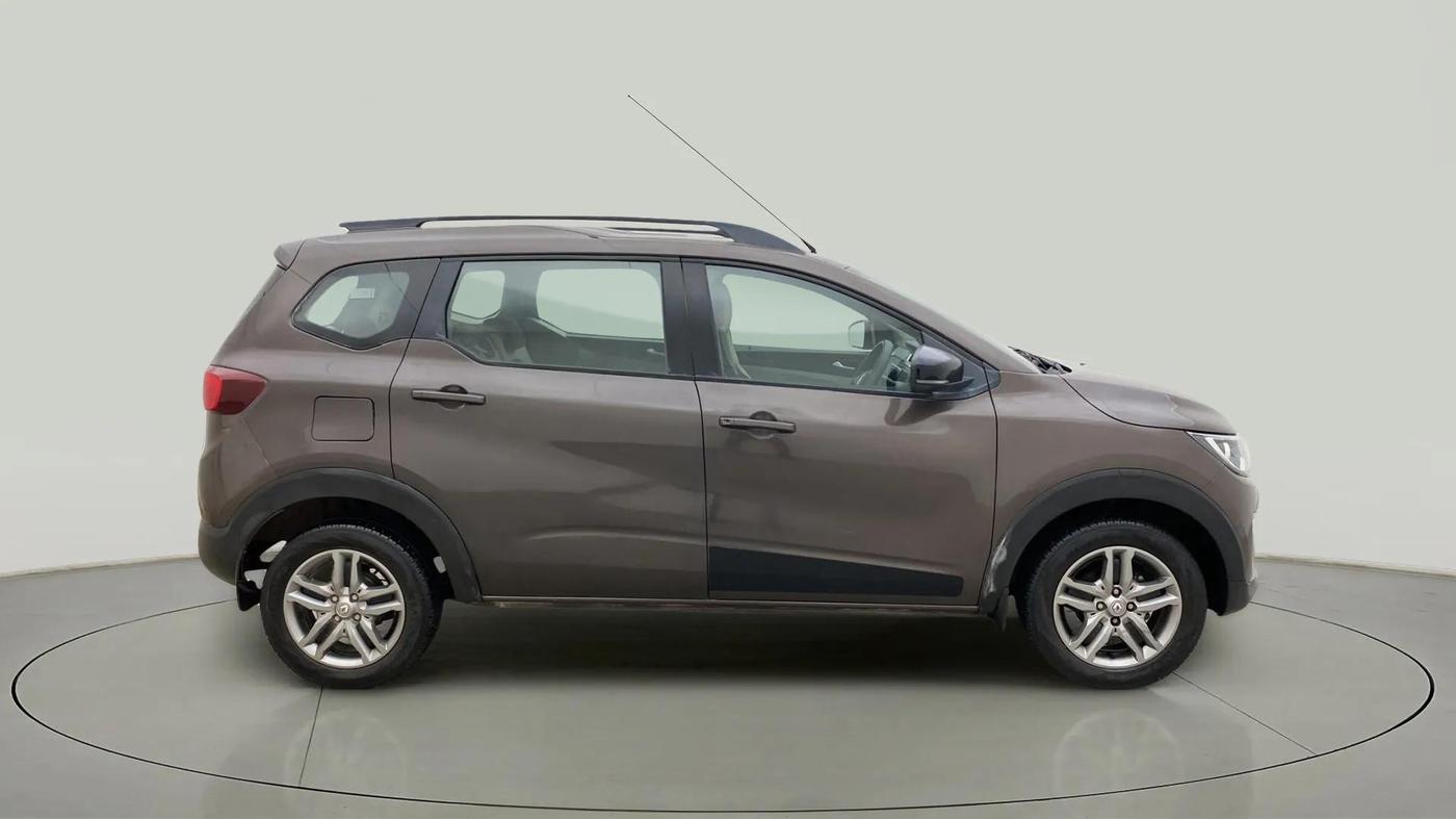 2022 Renault TRIBER RXZ AMT, Petrol, Automatic, 23,183 km, Right Side View