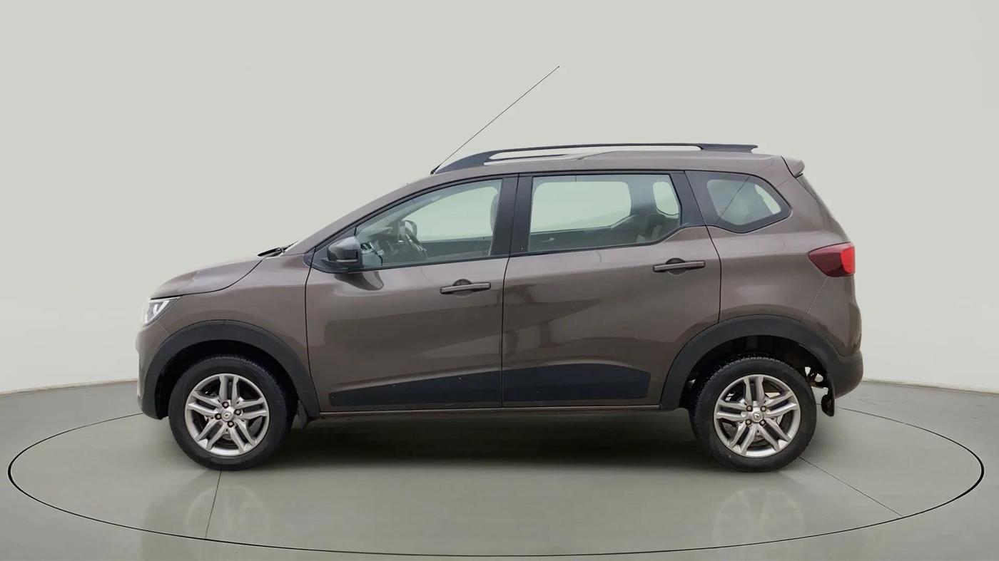 2022 Renault TRIBER RXZ AMT, Petrol, Automatic, 23,183 km, Left Side