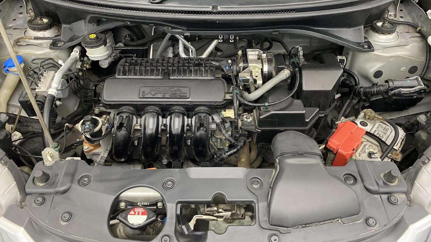 2018 Honda BR-V 1.5L I-VTEC S, Petrol, Manual, 76,657 km, Engine View