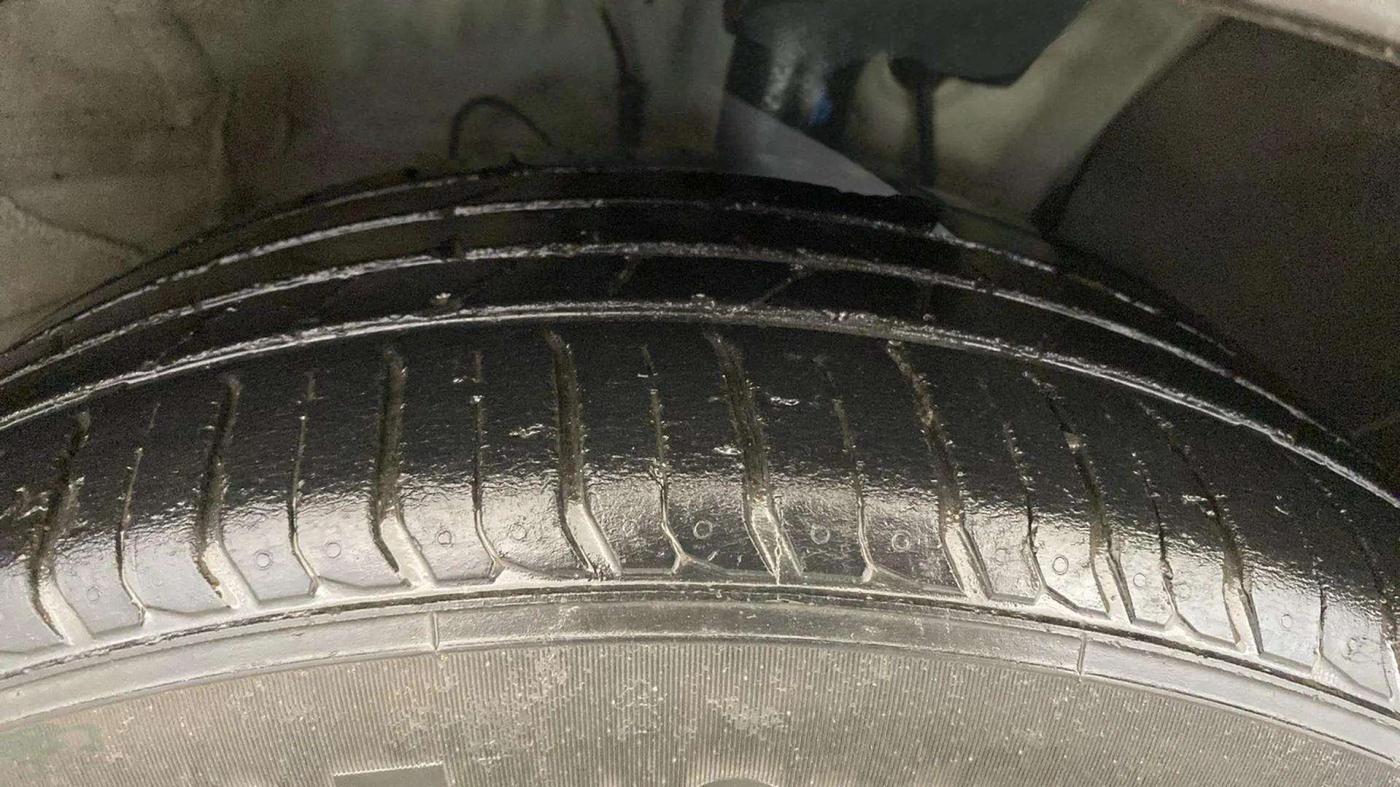 2019 Hyundai VENUE SX PLUS 1.0 TURBO DCT, Petrol, Automatic, 37,278 km, Right Front Tyre Tread