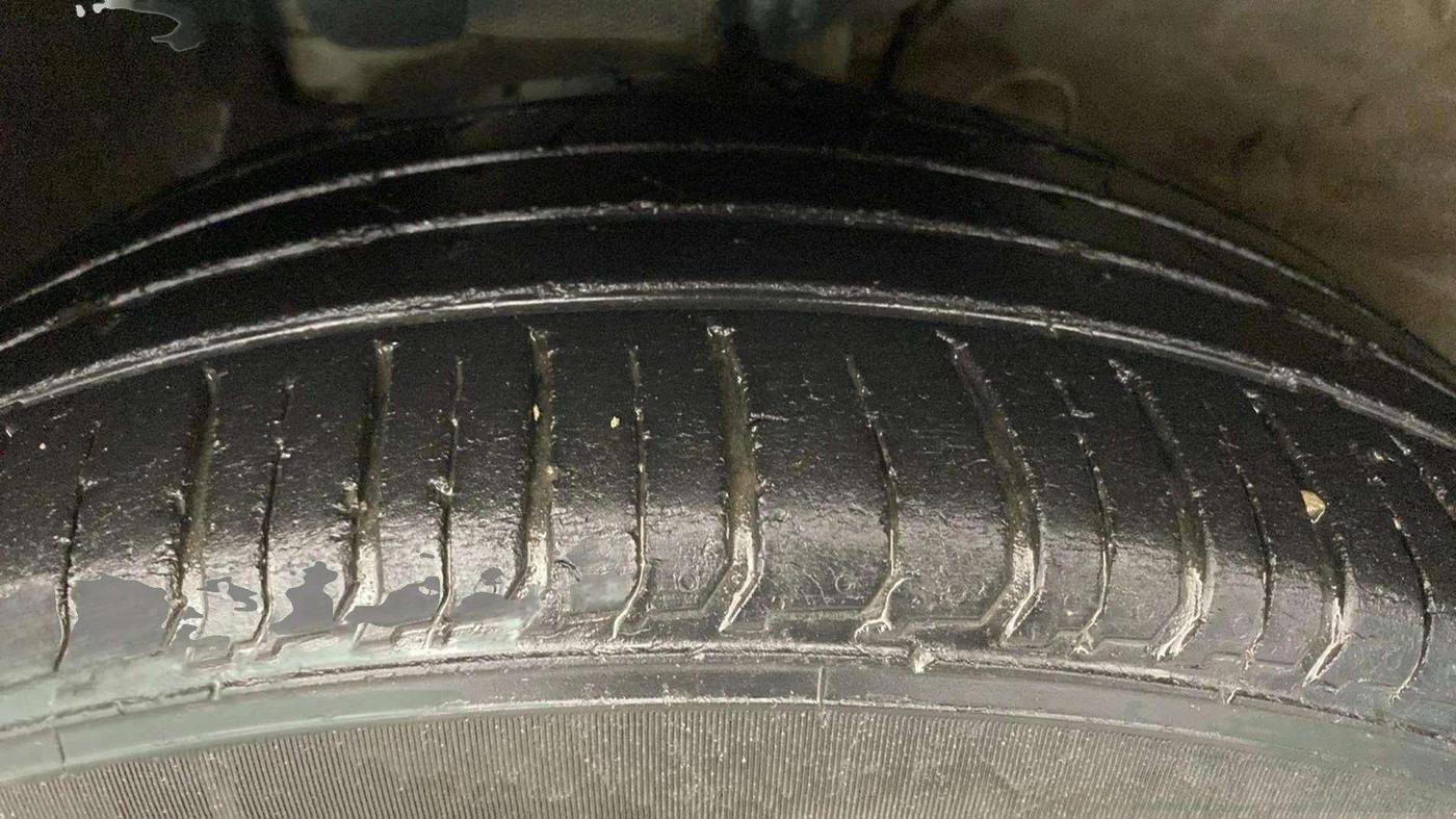 2019 Hyundai VENUE SX PLUS 1.0 TURBO DCT, Petrol, Automatic, 37,278 km, Left Front Tyre Tread