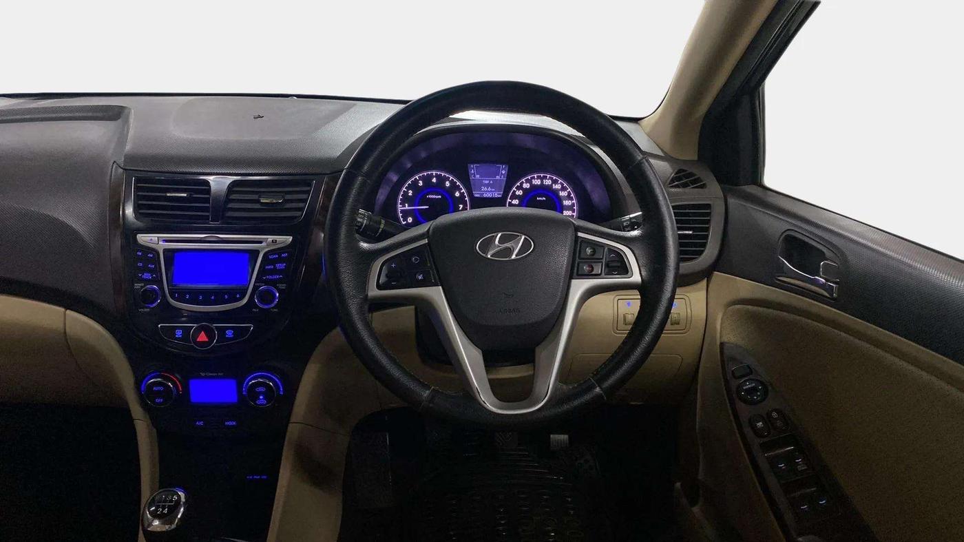 2014 Hyundai Verna FLUIDIC 1.6 VTVT SX, Petrol, Manual, 60,115 km, Steering Wheel Close Up