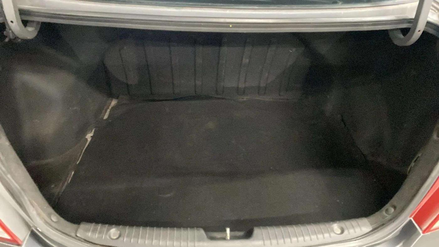 2014 Hyundai Verna FLUIDIC 1.6 VTVT SX, Petrol, Manual, 60,115 km, Boot Inside