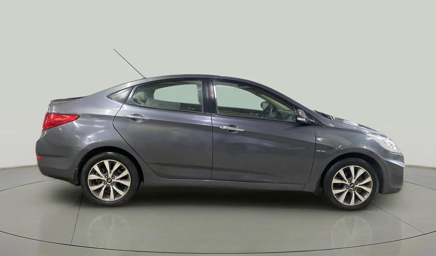 2014 Hyundai Verna FLUIDIC 1.6 VTVT SX, Petrol, Manual, 60,115 km, Right Side View
