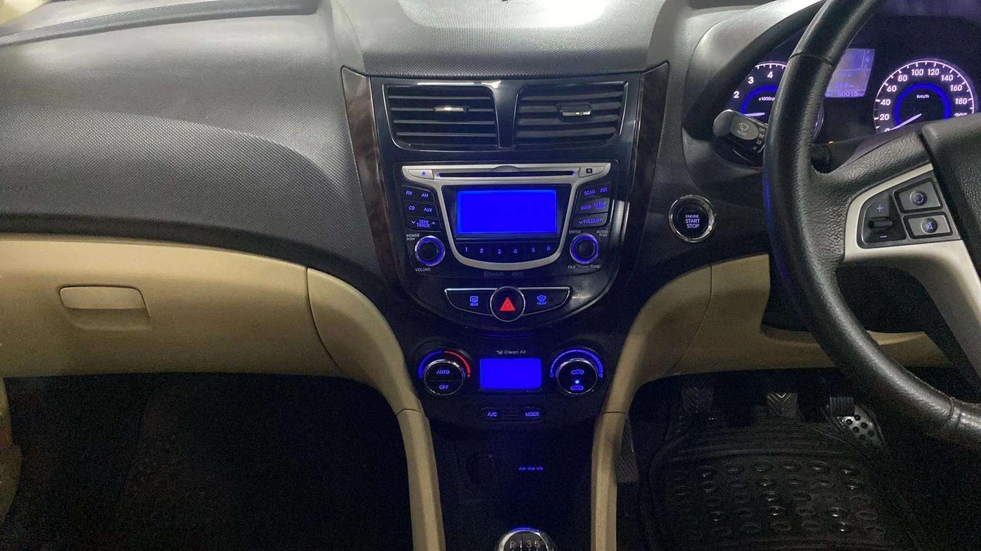 2014 Hyundai Verna FLUIDIC 1.6 VTVT SX, Petrol, Manual, 60,115 km, Air Conditioner