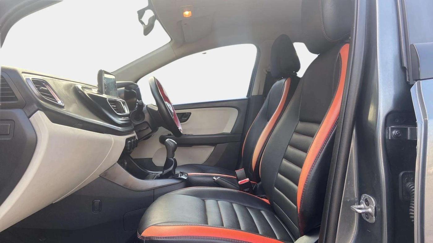 2021 Tata ALTROZ XM PLUS PETROL, Petrol, Manual, 62,865 km, Right Side Front Door Cabin
