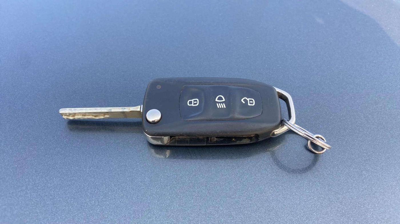 2021 Tata ALTROZ XM PLUS PETROL, Petrol, Manual, 62,865 km, Key Close Up