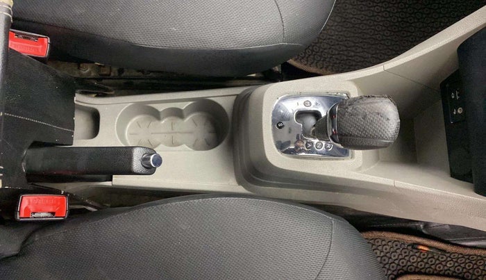 2019 Tata Tiago XZA PETROL, Petrol, Automatic, 31,393 km, Gear lever - Knob cover torn