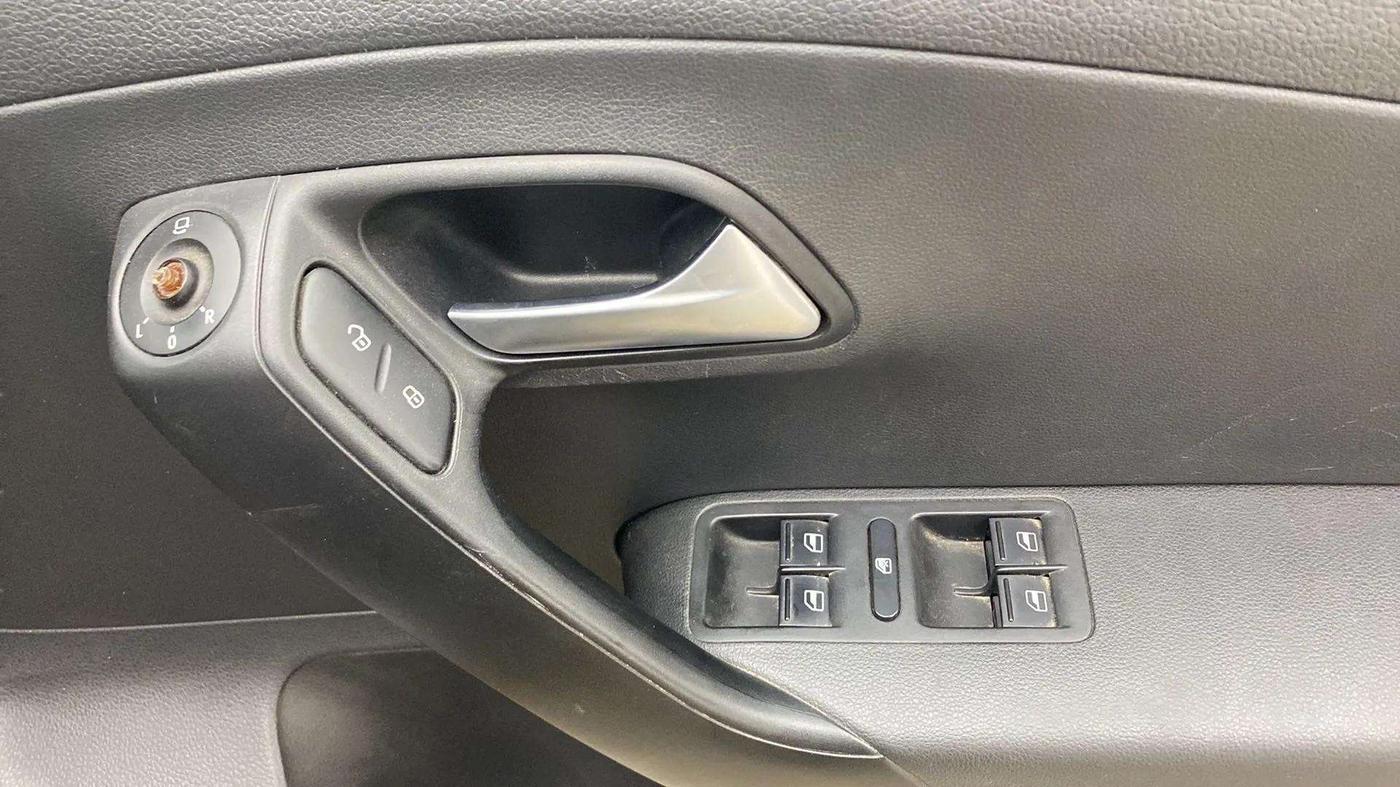 2018 Volkswagen Polo GT TSI AT, Petrol, Automatic, 71,963 km, Driver Side Door Panels Control
