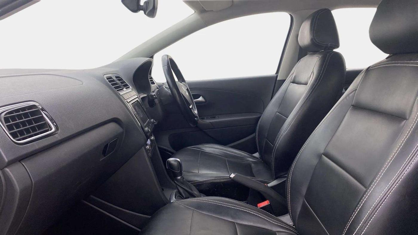 2018 Volkswagen Polo GT TSI AT, Petrol, Automatic, 71,963 km, Right Side Front Door Cabin