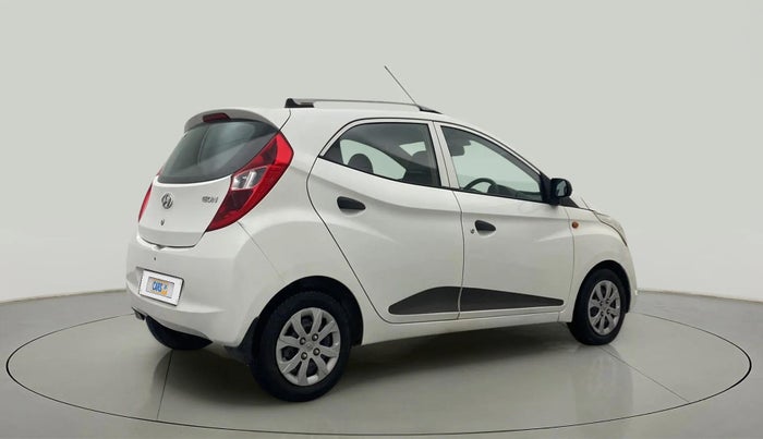 2017 Hyundai Eon MAGNA +, Petrol, Manual, 33,409 km, Right Back Diagonal