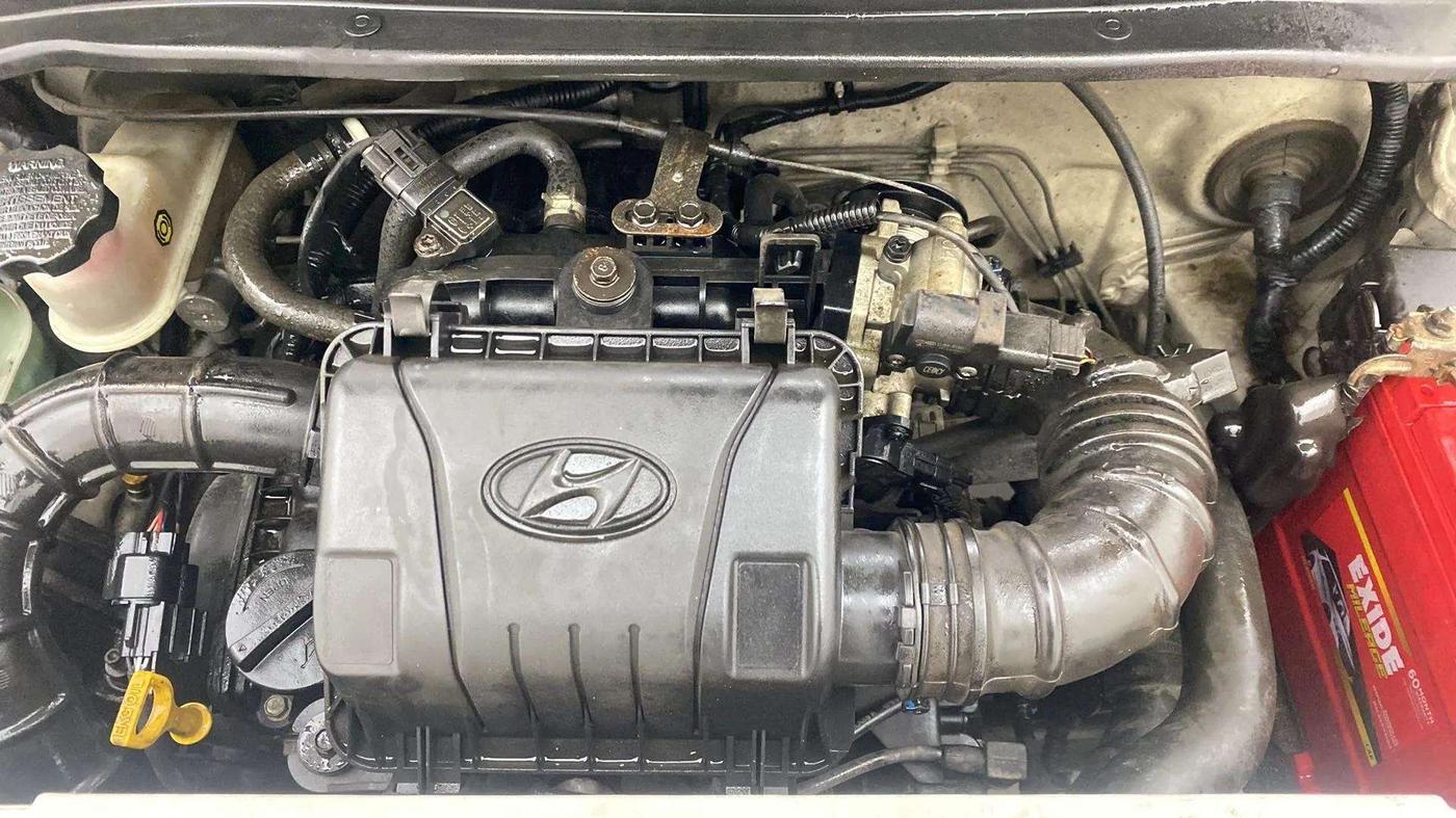2017 Hyundai Eon MAGNA +, Petrol, Manual, 33,409 km, Engine View
