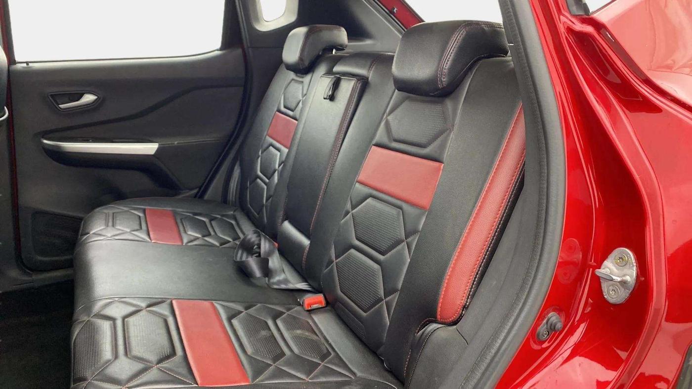 2021 Nissan MAGNITE XV PREMIUM TURBO (O) CVT DUAL TONE, Petrol, Automatic, 34,893 km, Right Side Rear Door Cabin