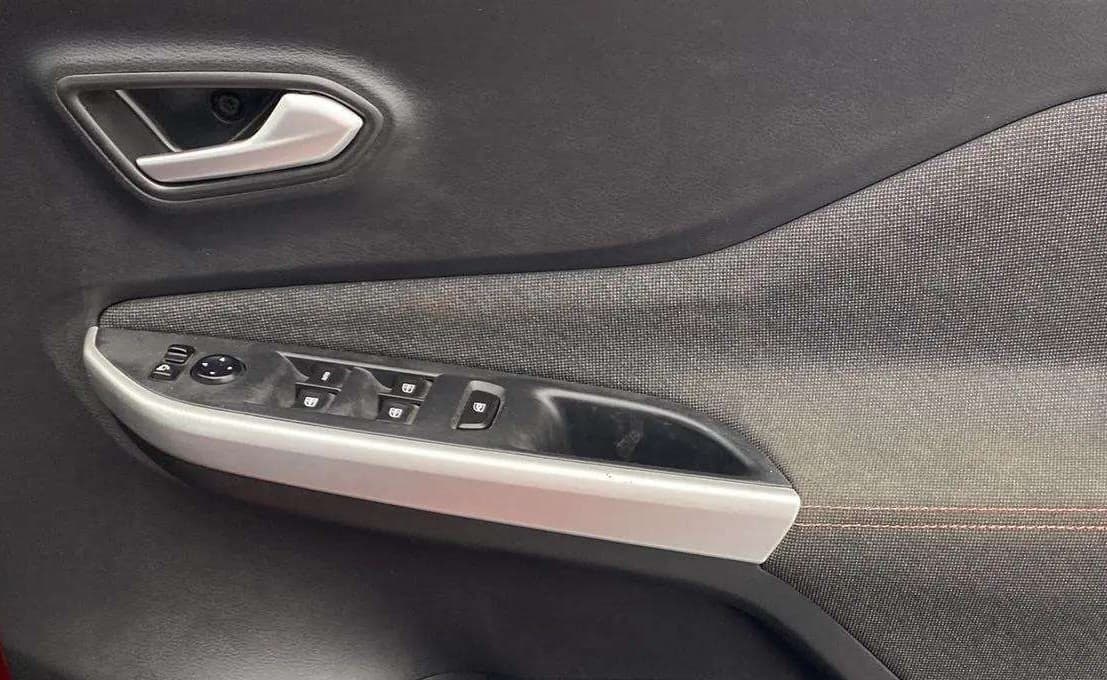 2021 Nissan MAGNITE XV PREMIUM TURBO (O) CVT DUAL TONE, Petrol, Automatic, 34,893 km, Driver Side Door Panels Control